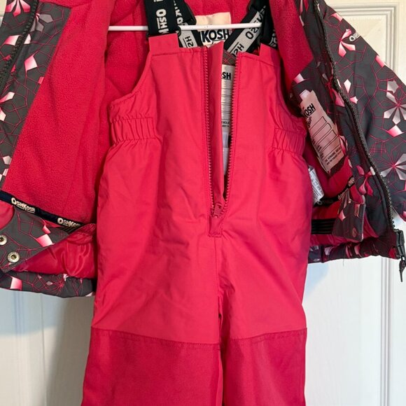 OshKosh Snow Suit Size 3T - Picture 5 of 10